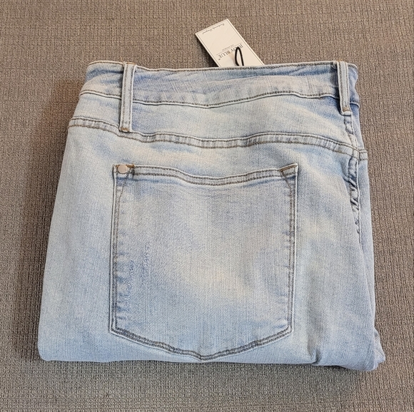Judy Blue Distressed Boyfriend Fit Mid Rise Denim Jeans Size 24W - Picture 8 of 9